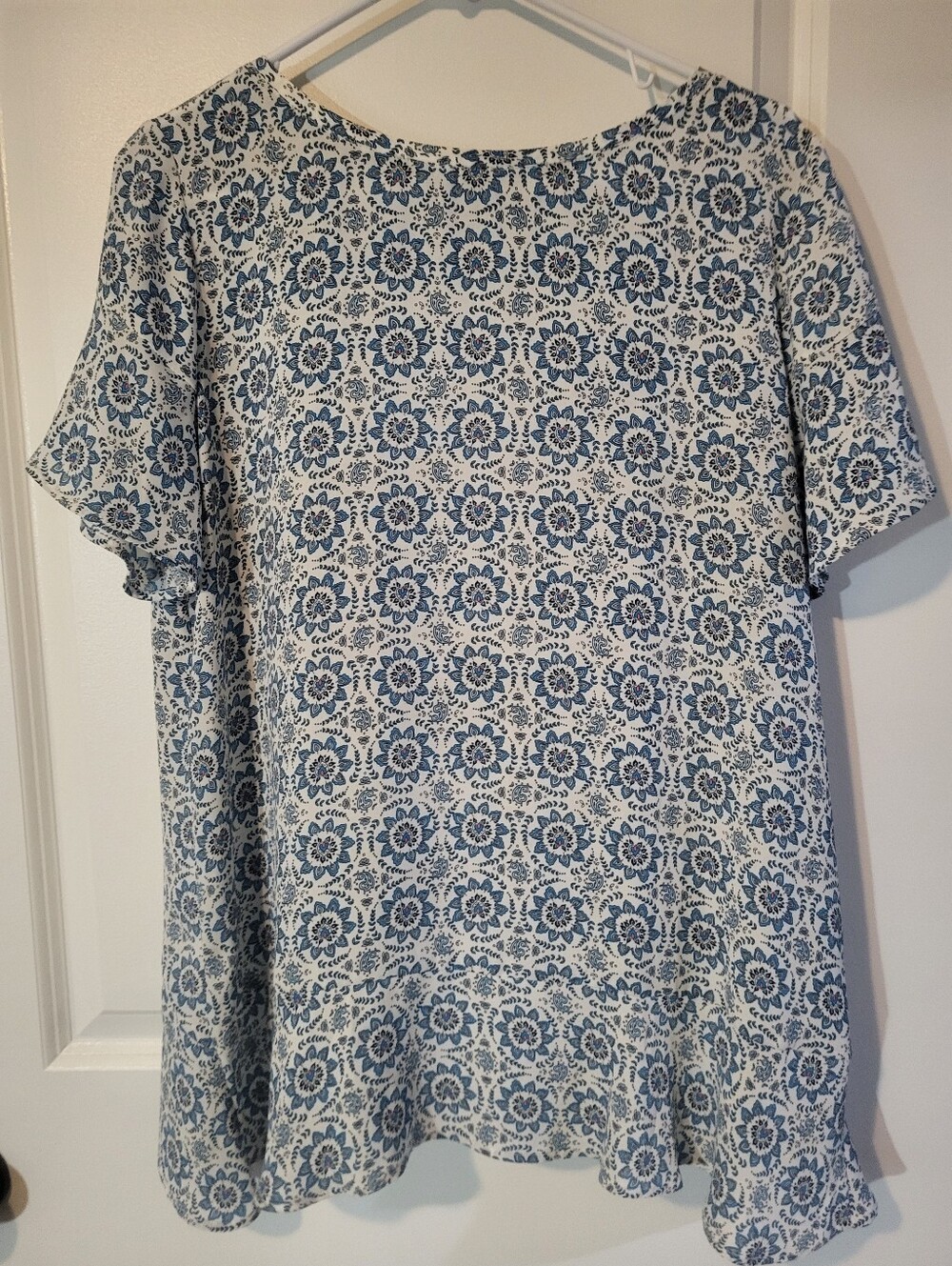 LOFT Blue and White Short-Sleeve Floral Print Shirt